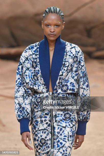 Model walks the runway during the Off White Ready to Wear Fall/Winter 2023-2024 fashion show as part of the Paris Fashion Week on March 2, 2023 in...
