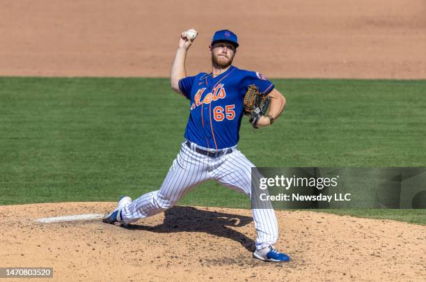 New York Mets pitcher Zach Greene during a spring training game against the Houston Astros on Feb. 28, 2023 at Clover Field in Port St. Lucie, FL.