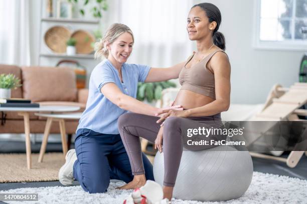 prenatal physiotherapy - pelvic floor stock pictures, royalty-free photos & images