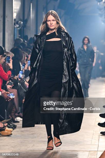 Anna Ewers walks the runway during the Isabel Marant Womenswear Fall Winter 2023-2024 show as part of Paris Fashion Week on March 02, 2023 in Paris,...