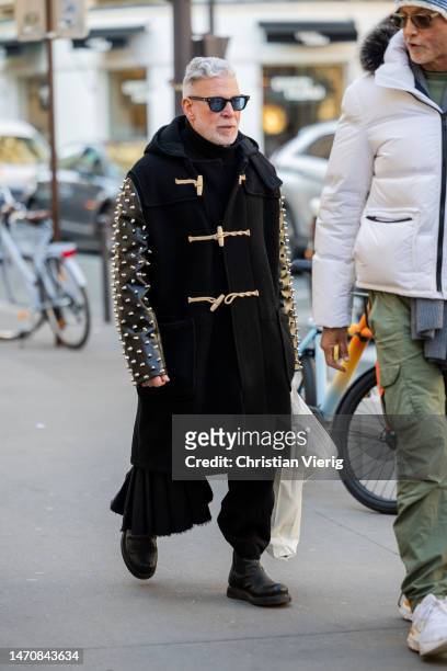 Nick Wooster wears black coat during Paris Fashion Week - Womenswear Fall Winter 2023 2024 : Day Four on March 02, 2023 in Paris, France.