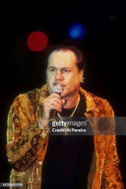 Harry Wayne Casey and KC and The Sunshine Band perform at the Super Bowl XXXIII Postgame Show at Pro Player Stadium on January 31, 1999 in Miami...