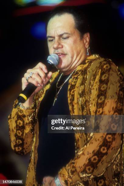 Harry Wayne Casey and KC and The Sunshine Band perform at the Super Bowl XXXIII Postgame Show at Pro Player Stadium on January 31, 1999 in Miami...