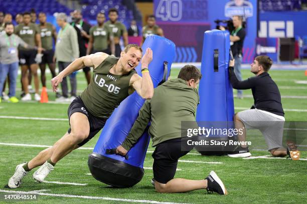 Linebacker Jack Campbell of Iowa participates in the 40-yard dash during the NFL Combine at Lucas Oil Stadium on March 02, 2023 in Indianapolis,...