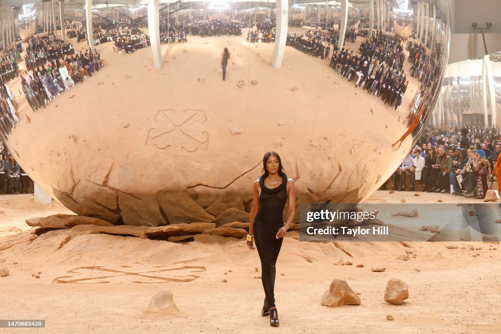Off-White : Runway - Paris Fashion Week - Womenswear Fall Winter 2023-2024