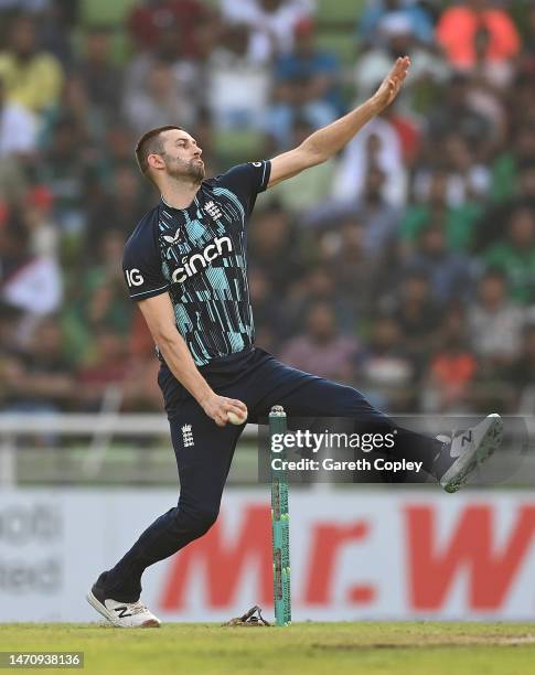 Mark Wood of England bowls during the 2nd One Day International match between Bangladesh and England at Sher-e-Bangla National Cricket Stadium on...