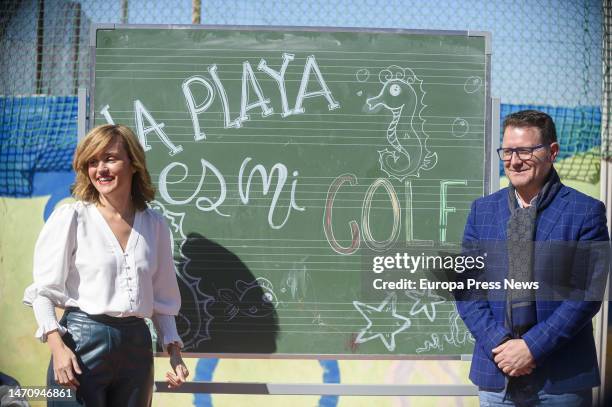 The Minister of Education and Vocational Training, Pilar Alegria, and the school's director, Alfonso Vera, during their visit to CEIP Felix Rodriguez...