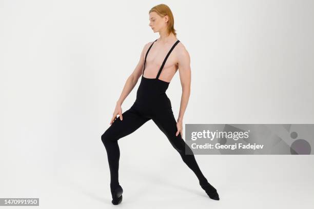 159 Male Ballet Dancer Tights Stock Photos, High-Res Pictures, and Images -  Getty Images
