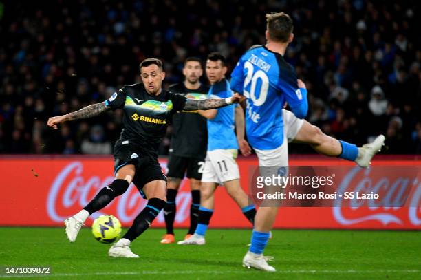 Matias Vecino of SS Lazio scores a opening goal during the Serie A match between SSC Napoli and SS Lazio at Stadio Diego Armando Maradona on March...