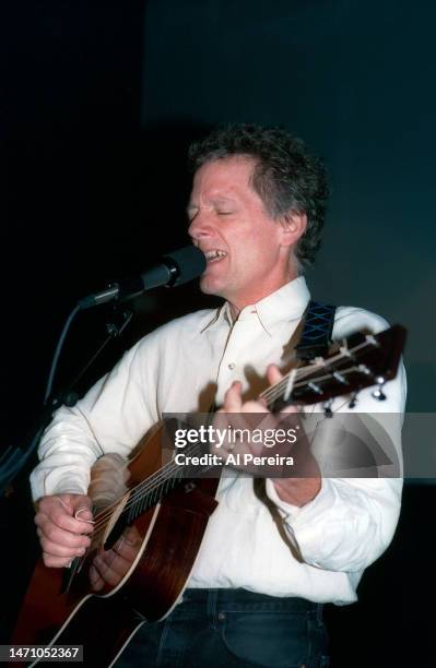 Michael Bacon and The Bacon Brothers perform at the Sheridan Hotel on January 9, 1999 in New York City.