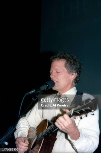Michael Bacon and The Bacon Brothers perform at the Sheridan Hotel on January 9, 1999 in New York City.