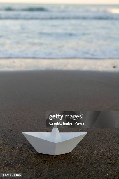 Beach In Paper 50 Kids Beach Paper Craft Stock Photos, High-Res Pictures, and Images ...