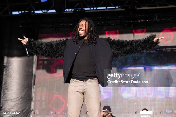 Shine The Rapper Rapper Shyne Photos and Premium High Res Pictures - Getty Images