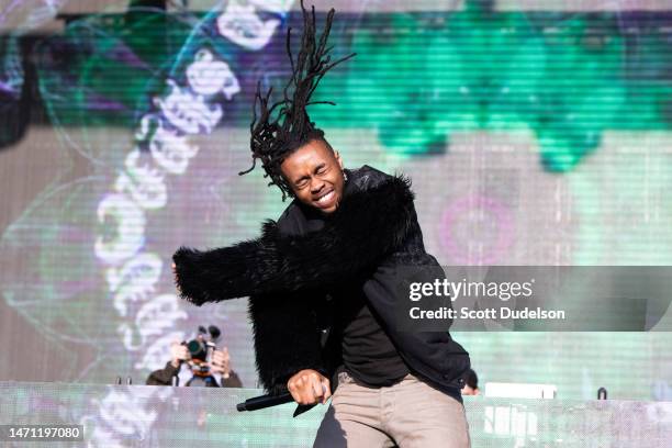 Rapper Shyne Photos and Premium High Res Pictures - Getty Images