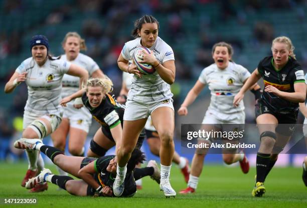 Nancy Mcgillivray of Exeter Chiefs makes a break on the way to scoring a try during the Women's Allianz Premier 15s match between Harlequins and...