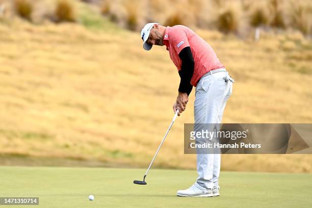 Michael Hendry of New Zealand putts during day four of the 2023 New Zealand Open at Millbrook Resort on March 05, 2023 in Queenstown, New Zealand.