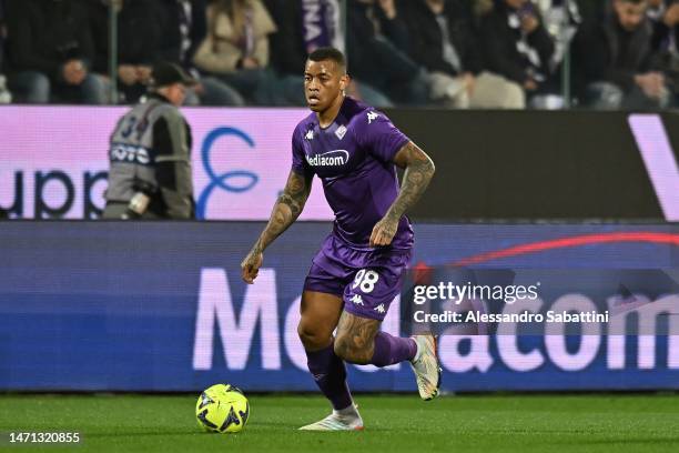 Igor of ACF Fiorentina in action during the Serie A match between ACF Fiorentina and AC MIlan at Stadio Artemio Franchi on March 04, 2023 in...