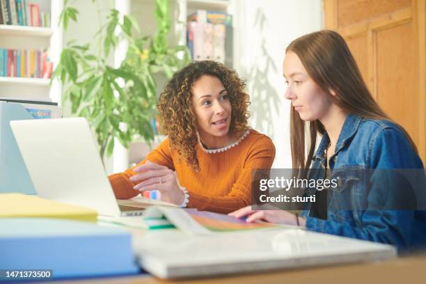 careers advisor with post secondary student - student advisor stock pictures, royalty-free photos & images