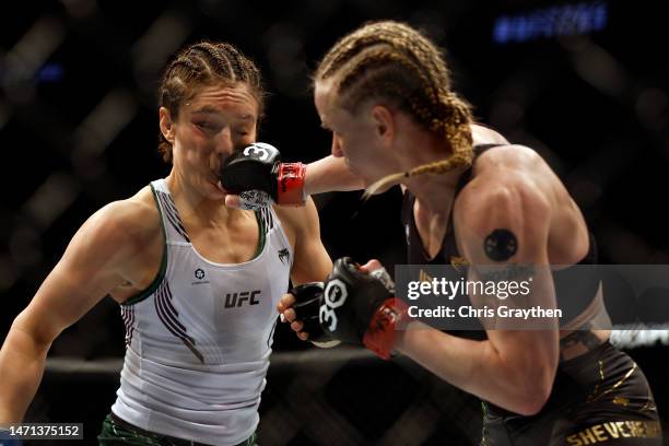 Alexa Grasso of Mexico fights Valentina Shevchenko of Kyrgyzstan in the UFC flyweight championship fight during the UFC 285 event at T-Mobile Arena...