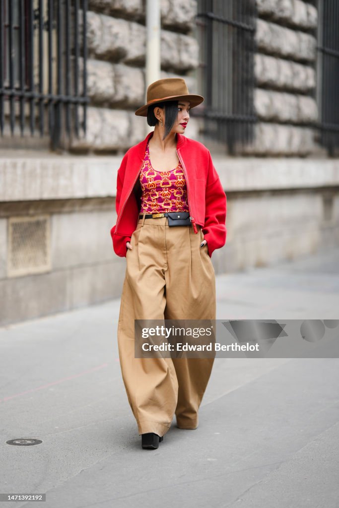 Street Style - Paris Fashion Week - Womenswear Fall Winter 2023 2024 : Day Six