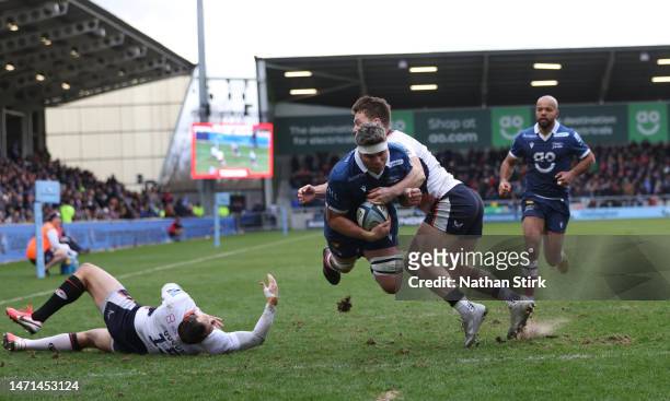 Jono Ross of Sale Sharks scores their fourth try during the Gallagher Premiership Rugby match between Sale Sharks and Saracens at AJ Bell Stadium on...