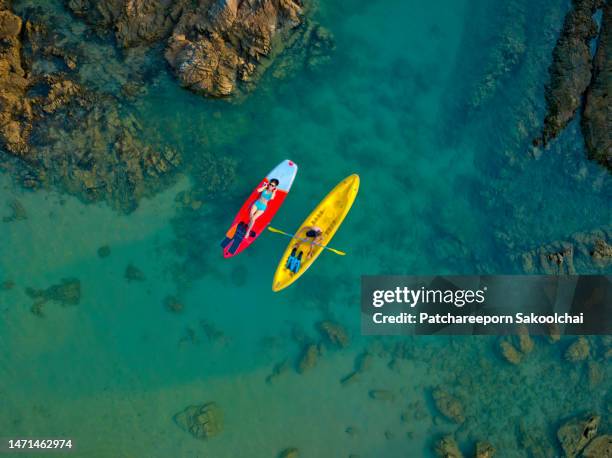 floating summer - canoe rapids fotografías e imágenes de stock