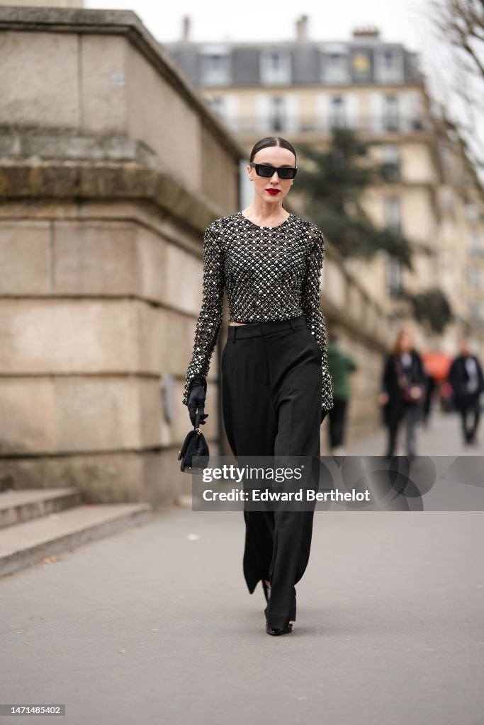 Street Style - Paris Fashion Week - Womenswear Fall Winter 2023 2024 : Day Six