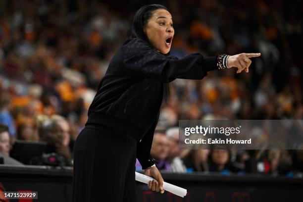 Head coach Dawn Staley of the South Carolina Gamecocks yells to her players against the Tennessee Lady Vols in the third quarter during the...