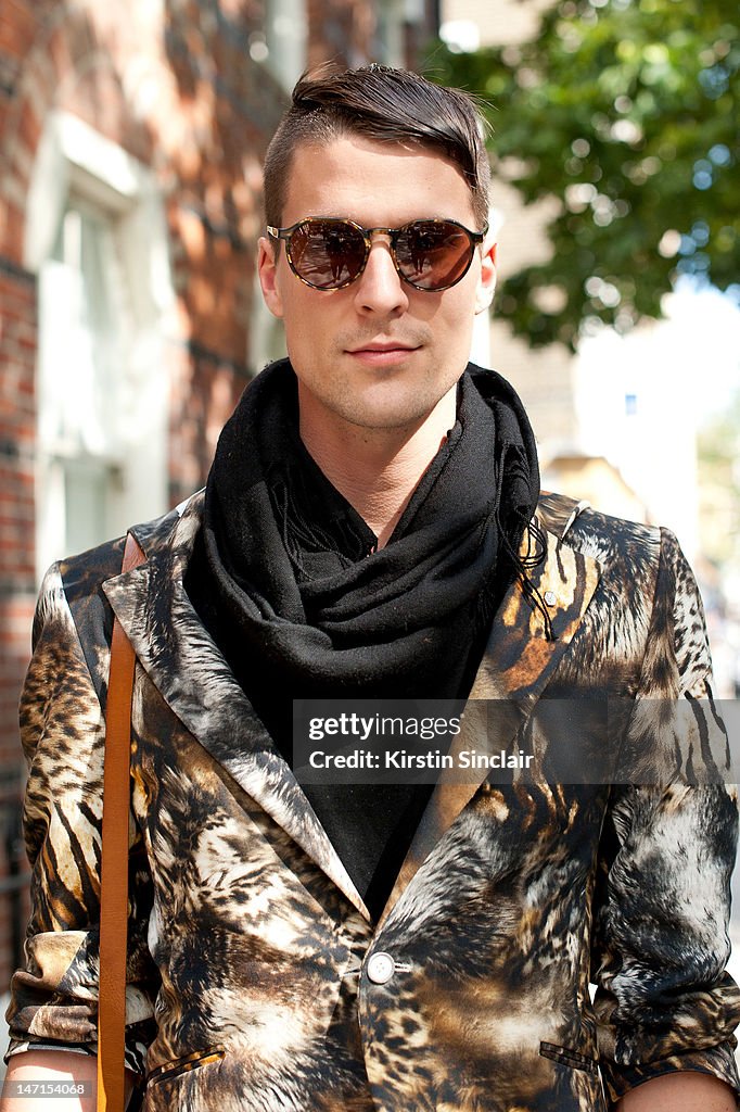 LONDON COLLECTIONS 2012: MEN - Street Style Sightings 