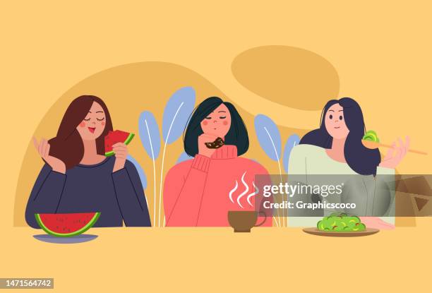 ilustrações, clipart, desenhos animados e ícones de 3 mulheres jovens comendo alimentos saudáveis juntos felizmente, melancia, chá, legumes - salada