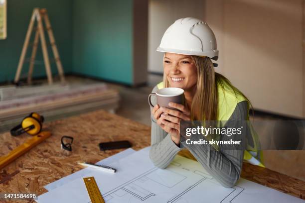 Engineer Tea Builder Drinking Tea Photos and Premium High Res Pictures - Getty Images