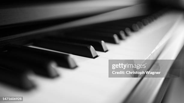 klavier, tasten, musikinstrument - piano keys stock pictures, royalty-free photos & images