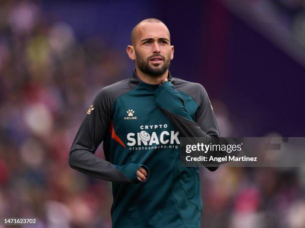 Aleix Vidal of RCD Espanyol warms up during the LaLiga Santander match between Real Valladolid CF and RCD Espanyol at Estadio Municipal Jose Zorrilla...