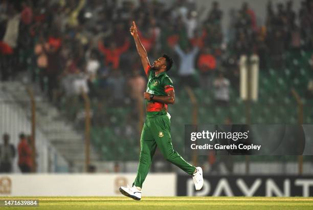 Bangladesh bowler Ebadot Hossain Chowdhury celebrates the wicket of Moeen Ali during the 3rd ODI between Bangladesh and England at Zahur Ahmed...