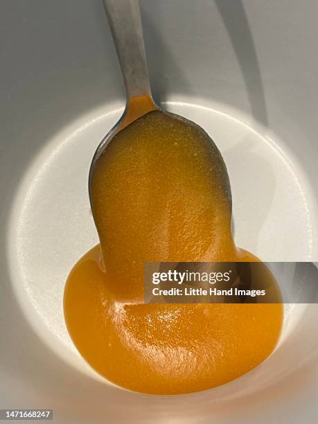 manuka honey - manuka honey stock pictures, royalty-free photos & images