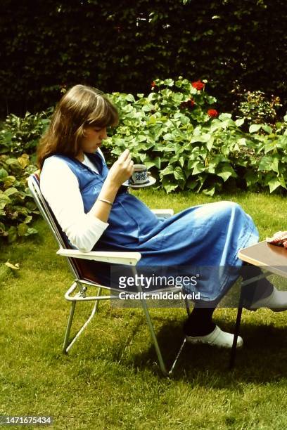 young woman the 1970's - hippies 1960s stockfoto's en -beelden