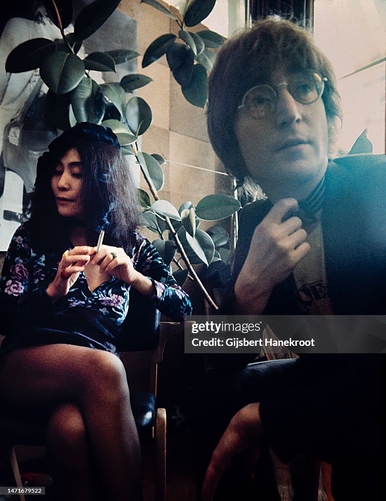 John Lennon And Yoko Ono In London