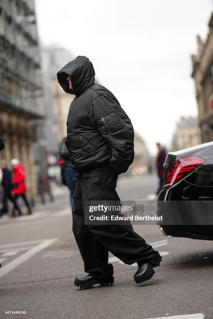 Street Style - Paris Fashion Week - Womenswear Fall Winter 2023 2024 : Day Seven