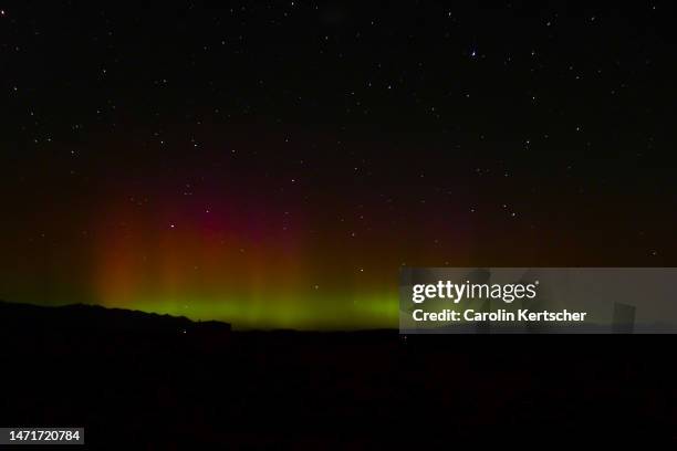 aurora australis seen from new zealand - southern lights stock pictures, royalty-free photos & images