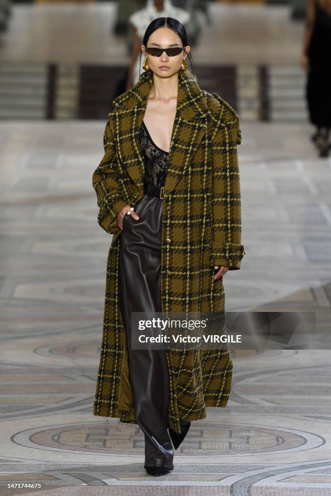 Zimmermann - Runway - Fall/Winter 2023-2024 Paris Fashion Week
