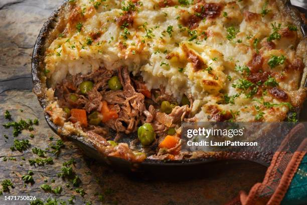 braised beef shepherd's pie - pot roast stock pictures, royalty-free photos & images