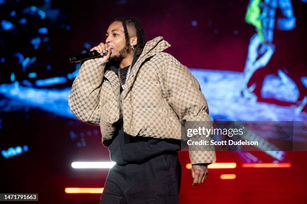 Ddg Side View Rapper 56 Ddg (Rapper) Stock Photos, High-Res Pictures, and Images - Getty Images