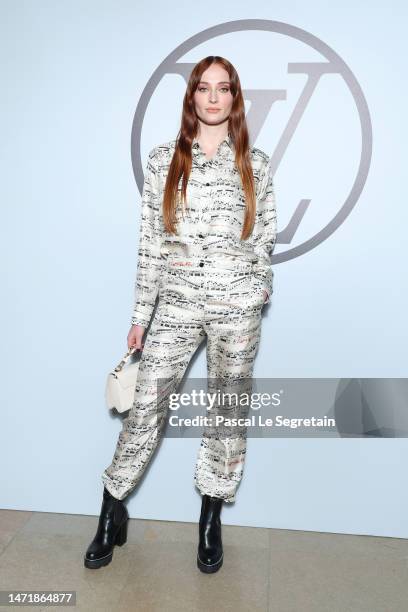 Sophie Turner attends the Louis Vuitton Womenswear Fall Winter 2023-2024 show as part of Paris Fashion Week on March 06, 2023 in Paris, France.