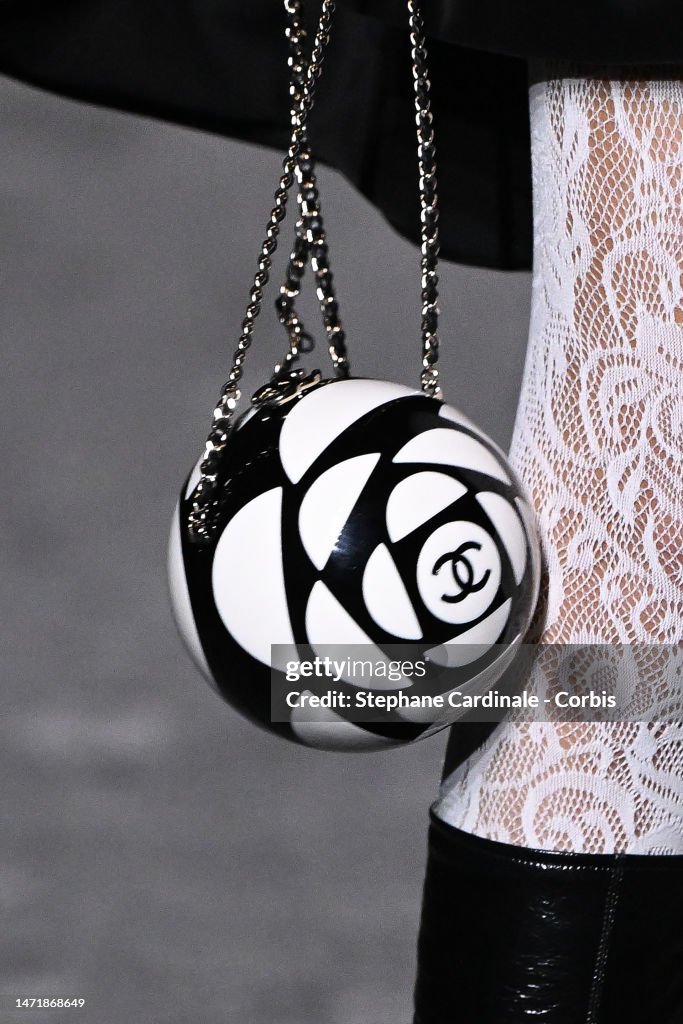 Chanel : Runway - Paris Fashion Week - Womenswear Fall Winter 2023-2024