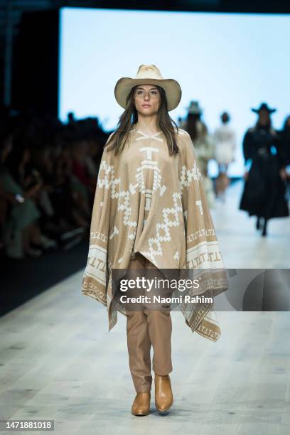 Sarah Kate Connick Photos and Premium High Res Pictures - Getty Images