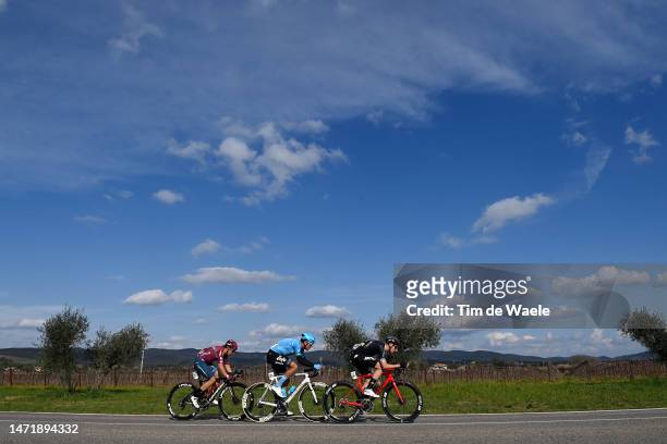 General view of Roland Thalmann of Switzerland and Tudor Pro Cycling Team, Alessandro Iacchi of Italy and Team Corratec and Mirco Maestri of Italy...