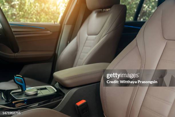 close up car seat - automobile di lusso foto e immagini stock