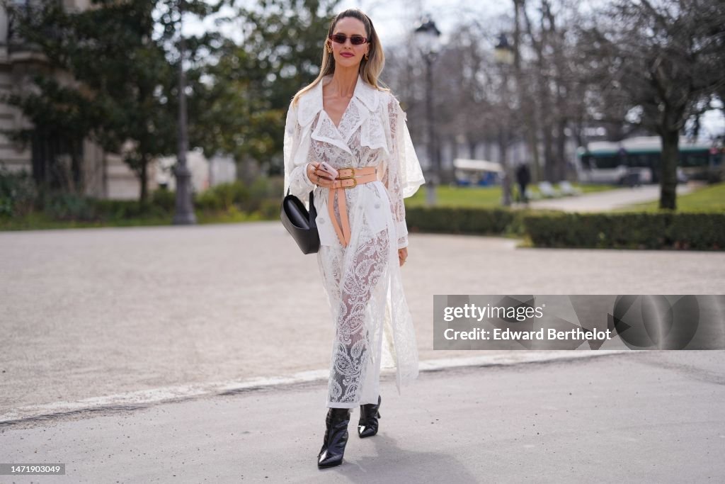 Street Style - Paris Fashion Week - Womenswear Fall Winter 2023 2024 : Day Eight
