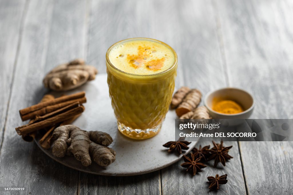 Spice golden latte drink turmeric cinnamon ginger honey
