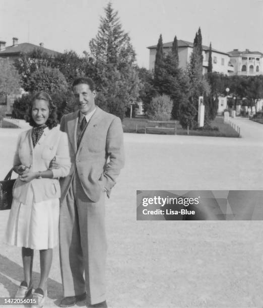 happy young italian couple in 1941. - 1941 stock pictures, royalty-free photos & images